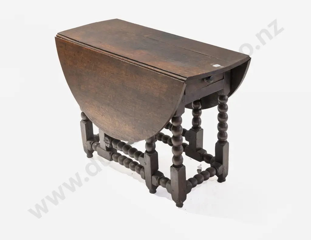 Early C18th Oak Oval Gateleg Dining Table Image 1++