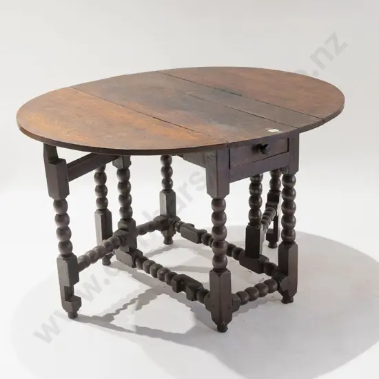 Early C18th Oak Oval Gateleg Dining Table