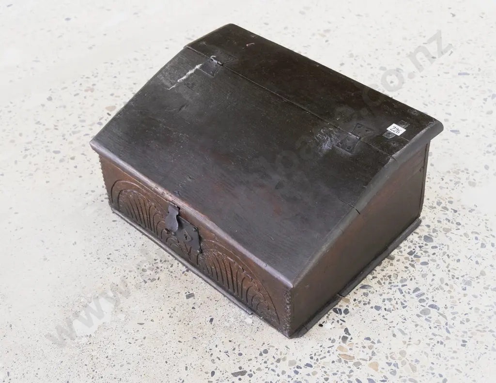 C17th Oak Bible Box Image 1++