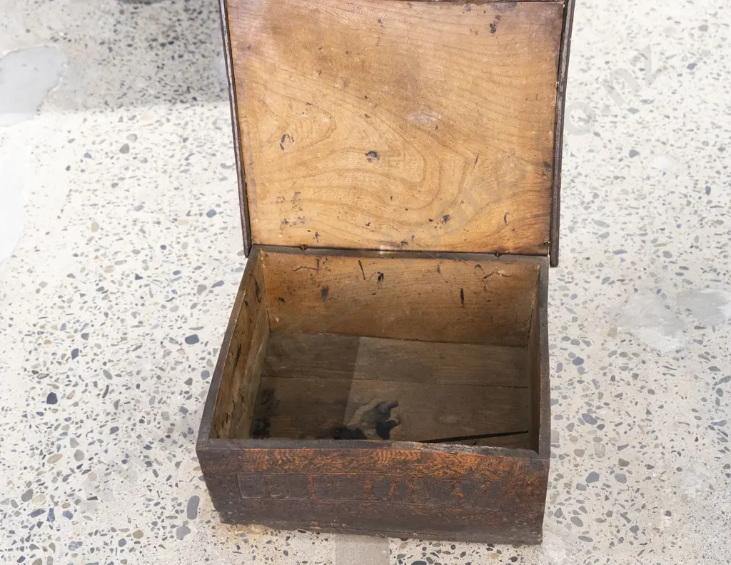 C18th Stained Oak Bible Box Image 1++