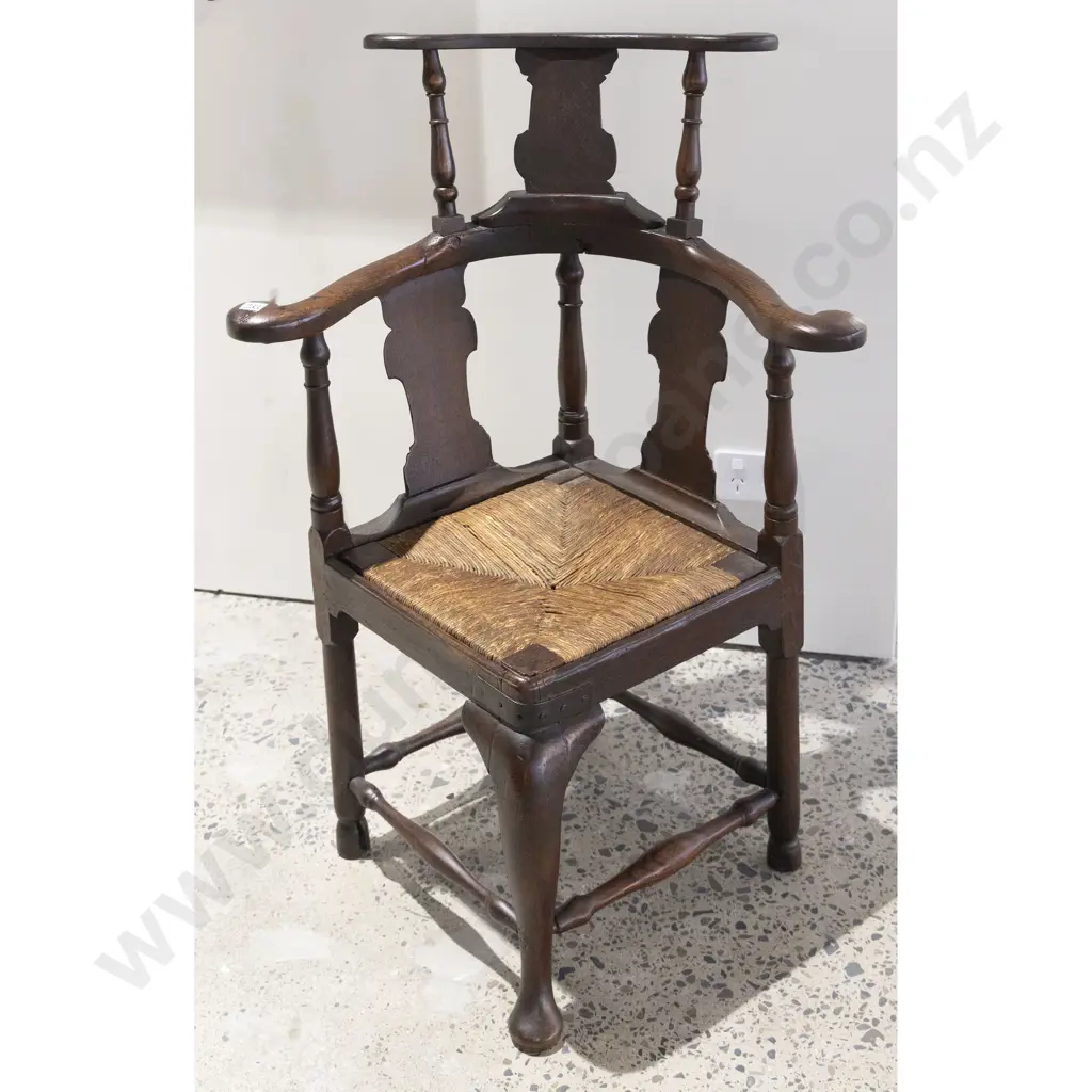 Mid C18th Elm Corner or Roundabout Chair Image 1++