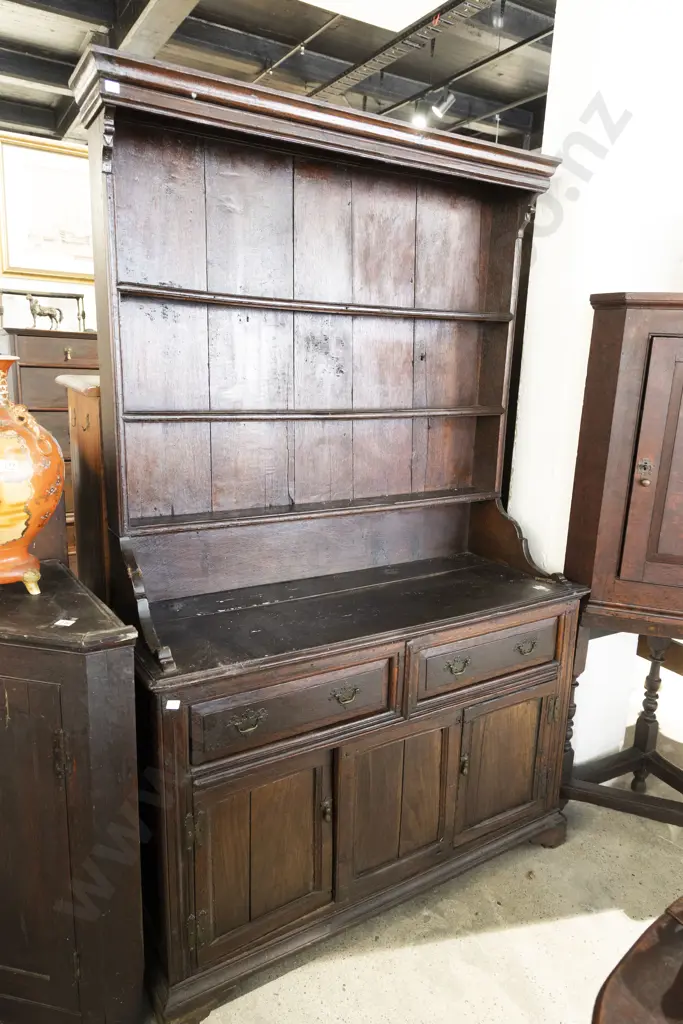 An C18th Oak Welsh Dresser Image 1++
