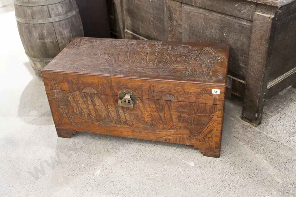 Chinese Camphorwood Box Image 1++