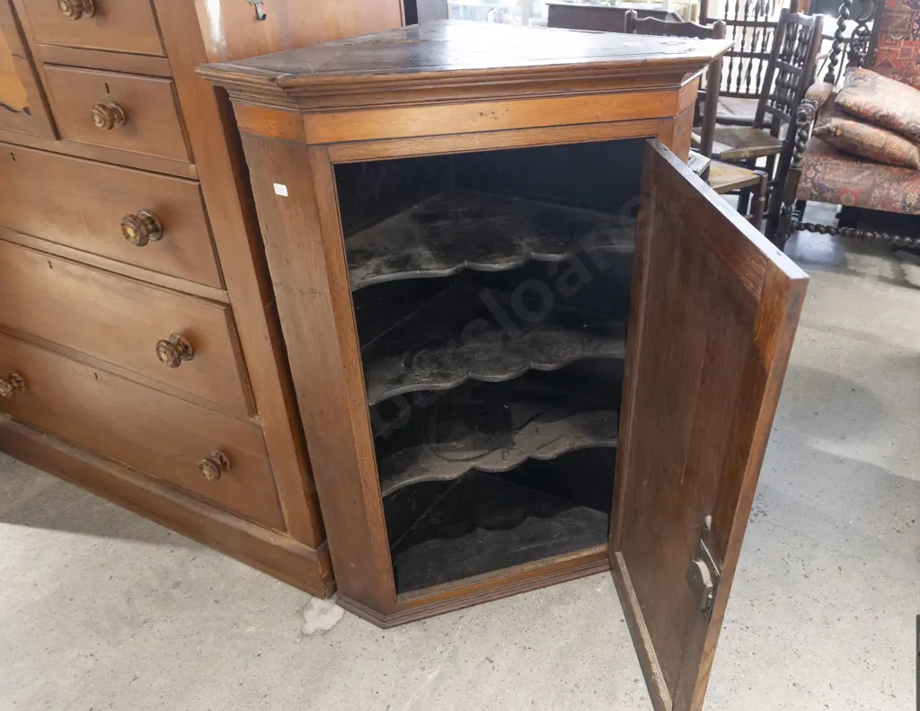 Geo III Oak Hanging Corner Cupboard Image 1++