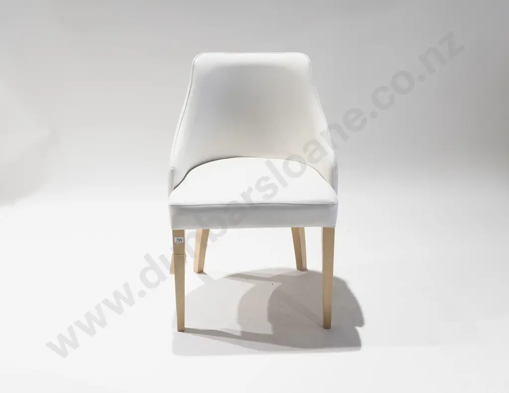 Thonet Regal White Leather Chair Image 1++