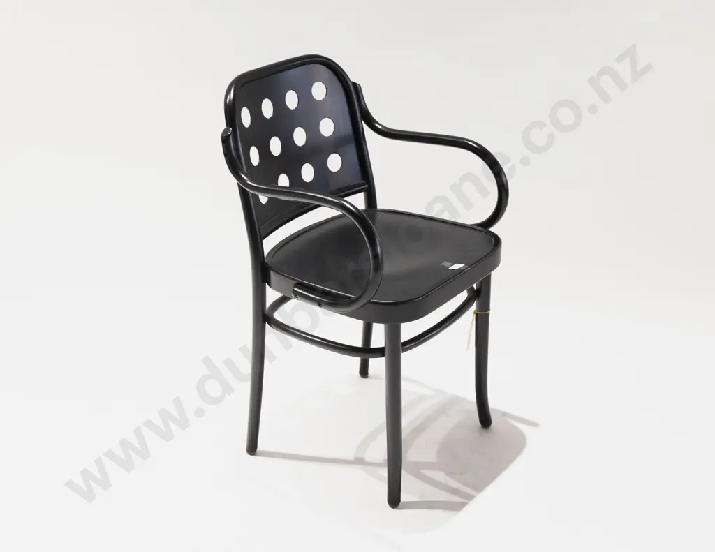 Thonet Oswald Black Armchair Image 1++