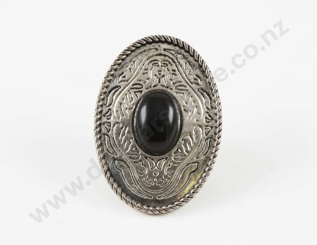 Silver Plated Large Oval Panel Onyx Glass Ring Image 1++