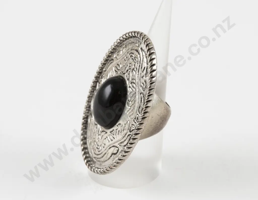 Silver Plated Large Oval Panel Onyx Glass Ring Image 1++