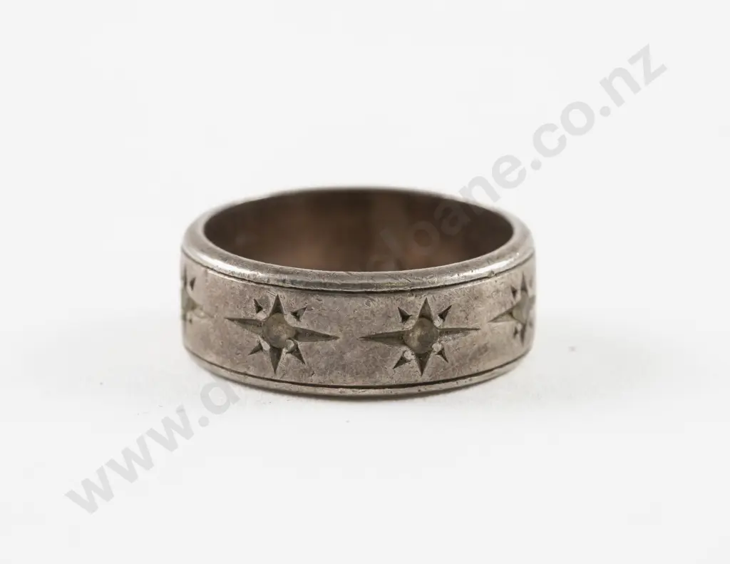 S/S Engraved Band Ring Image 1++