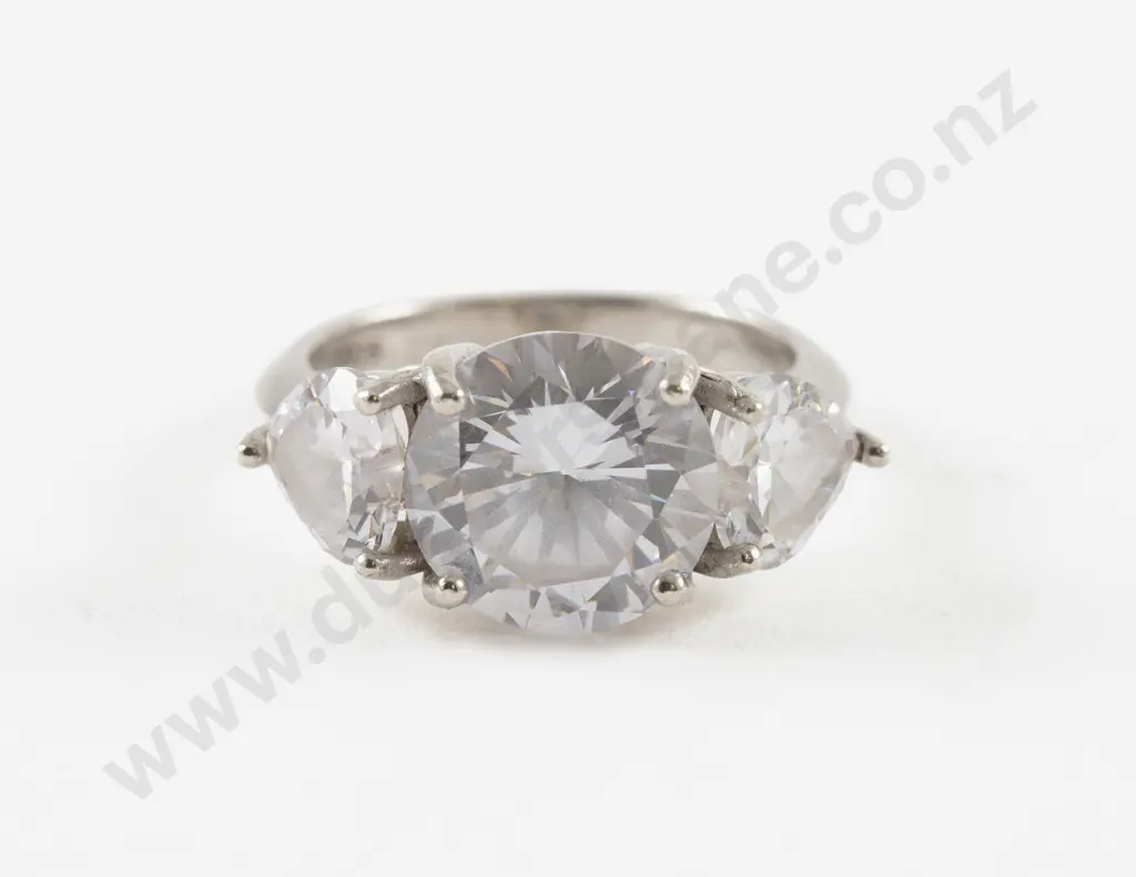S/S Three Stone Clear Crystal Ring Image 1++