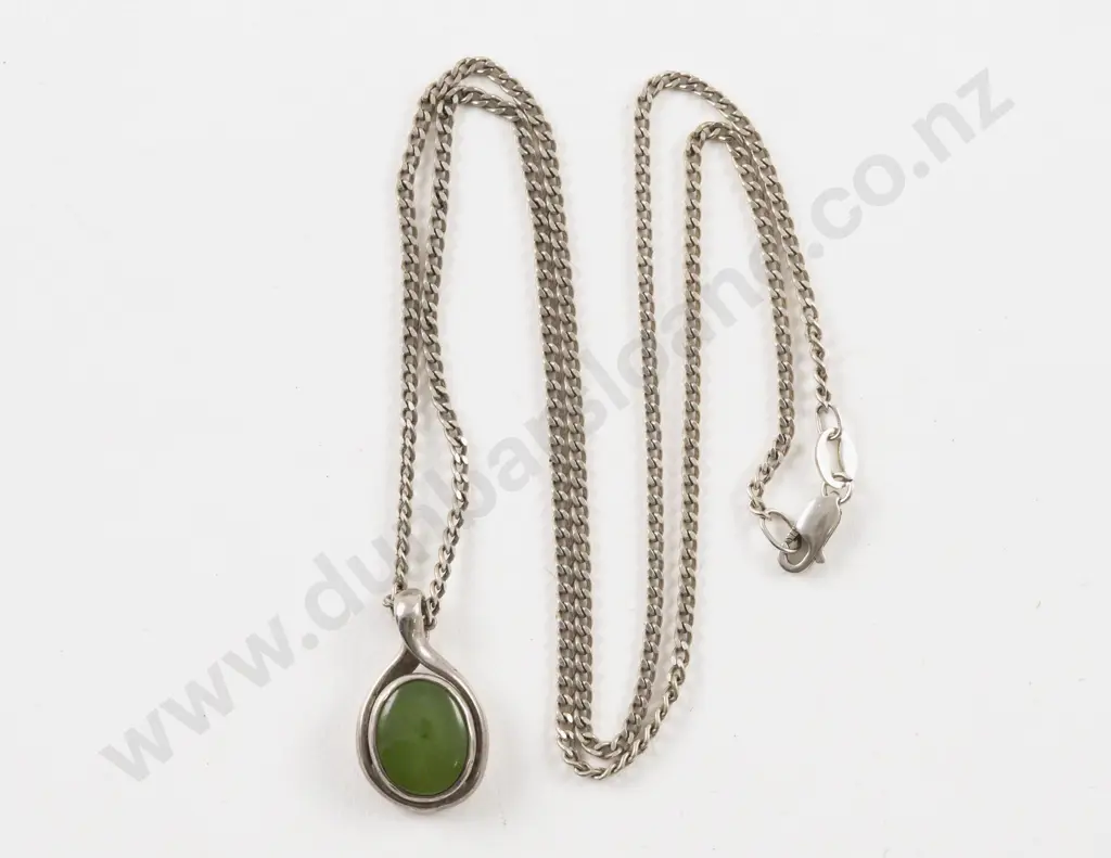 S/S Single Jade Pendant Image 1++