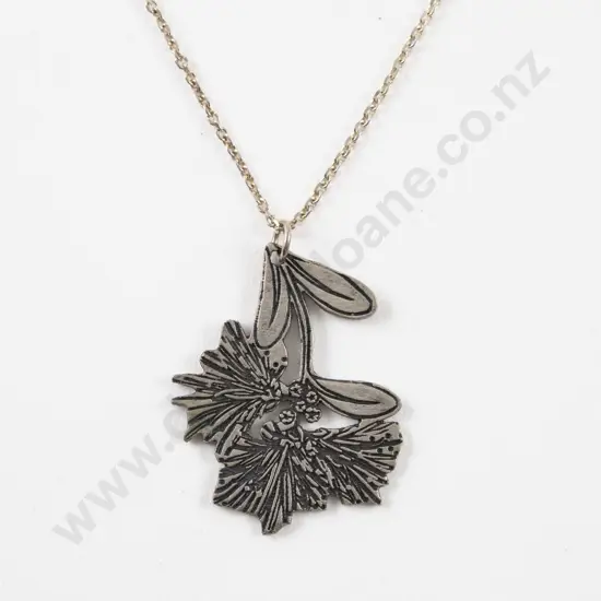 S/S Fancy Link Neck Chain with Pohutukawa Pendant