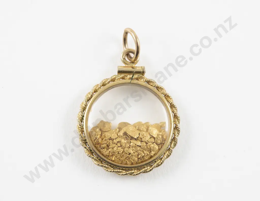 NZ 18ct Gold Plated Locket with Alluvial Gold Flakes Image 1++