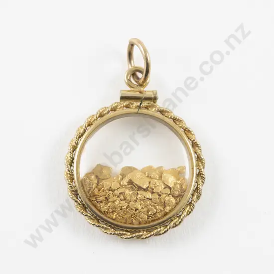 NZ 18ct Gold Plated Locket with Alluvial Gold Flakes