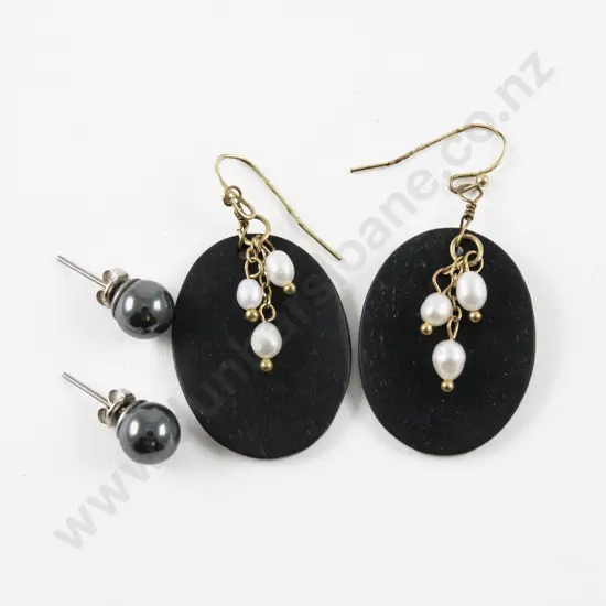 Pair Fresh Water Pearl Pendant Drop Earrings