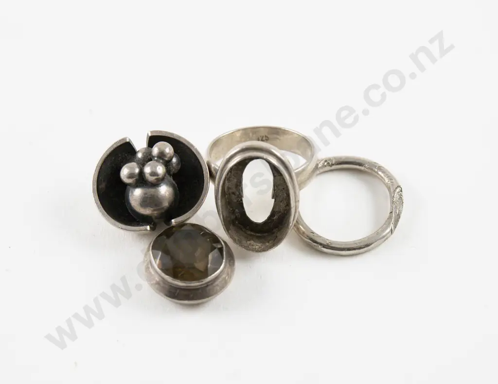 Two S/S Rings Image 1++