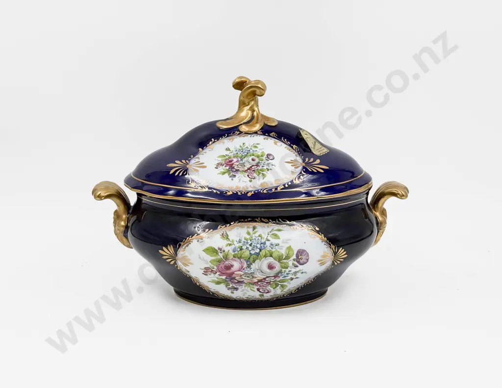 Limoges Decorative Lidded Tureen Image 1++