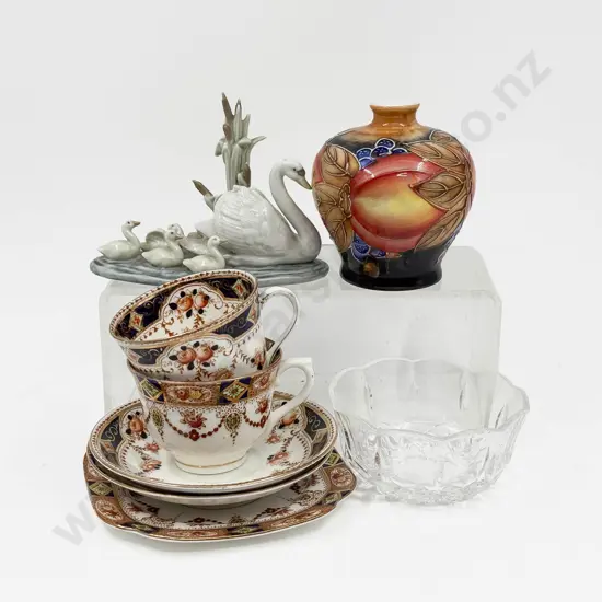 Lladro Swan Figure Group together with Assorted China