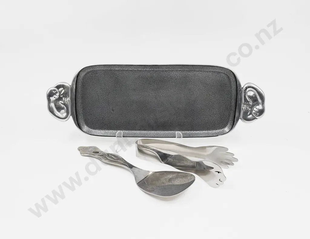 A Carol Boyes Oblong Tray together with Tongs & Cake Slice Image 1++