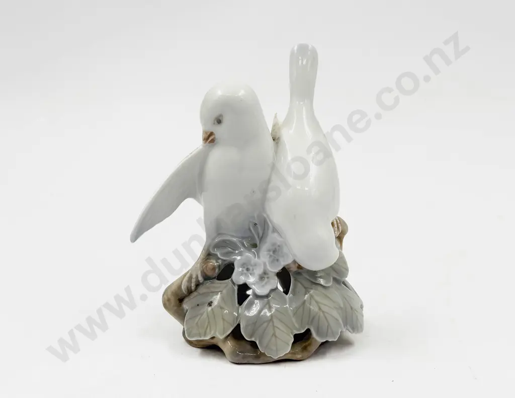 Royal Copenhagen Dove Figure Group Image 1++