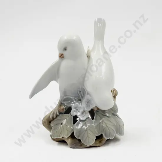 Royal Copenhagen Dove Figure Group