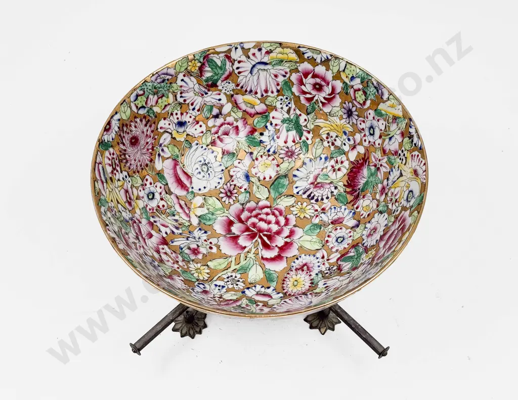 A Japanese Mille Fleur Table Bowl on Vintage Base Footed Stand Image 1++