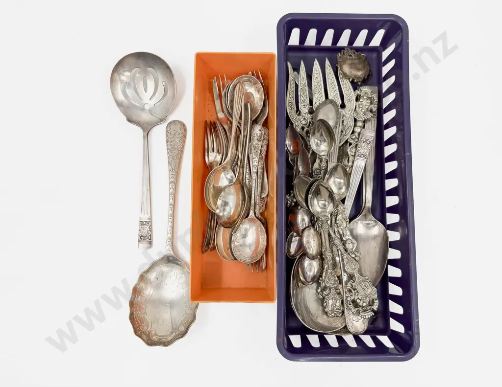 Qty of Assorted S/P Cutlery Etc Image 1++