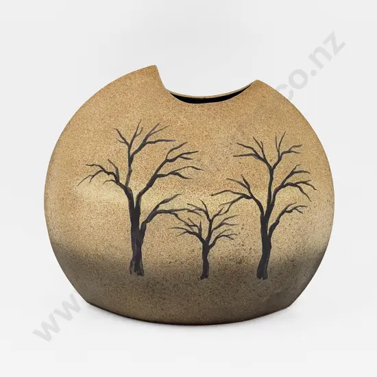 Darryl & Sue Rivett Potter Vase