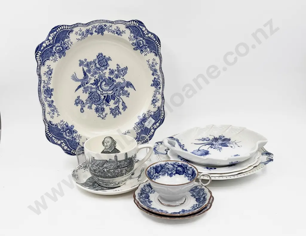 Crown Devon Breakfast Cup & Saucer together with Assorted Blue & White China Image 1++