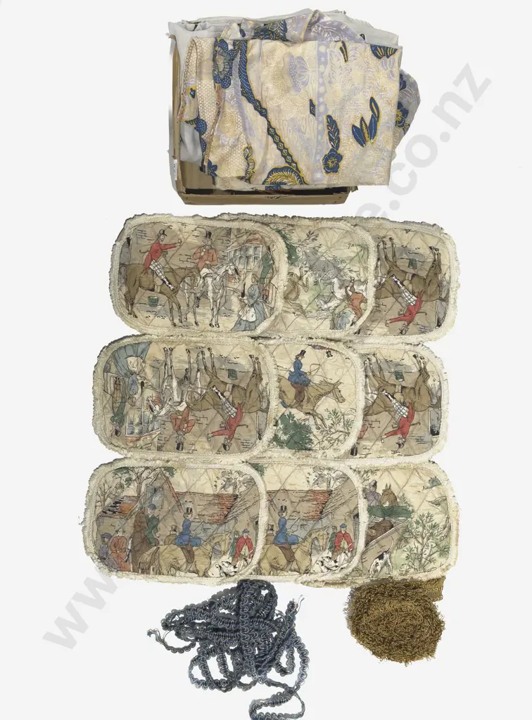 Qty of Assorted Table Linen etc Image 1++