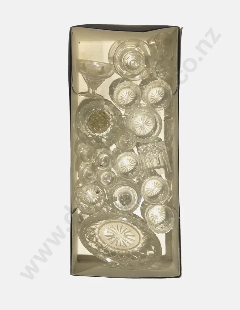 Box Qty of Assorted Crystal & Glassware Image 1++