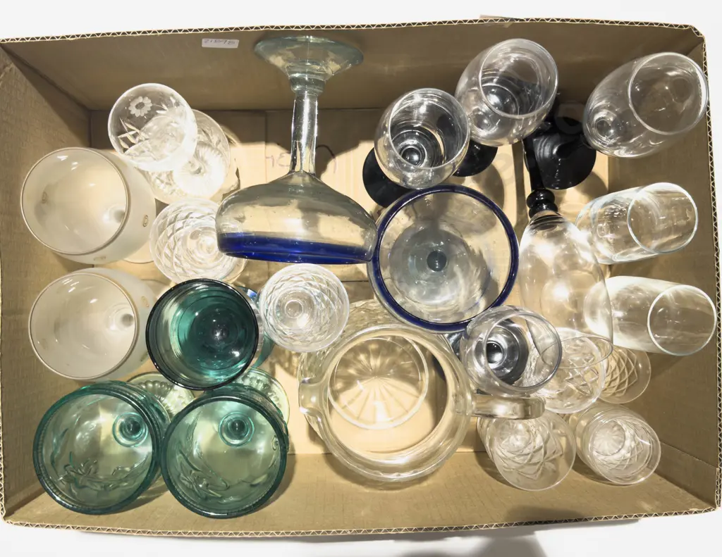 Box Qty of Assorted Glassware Image 1++