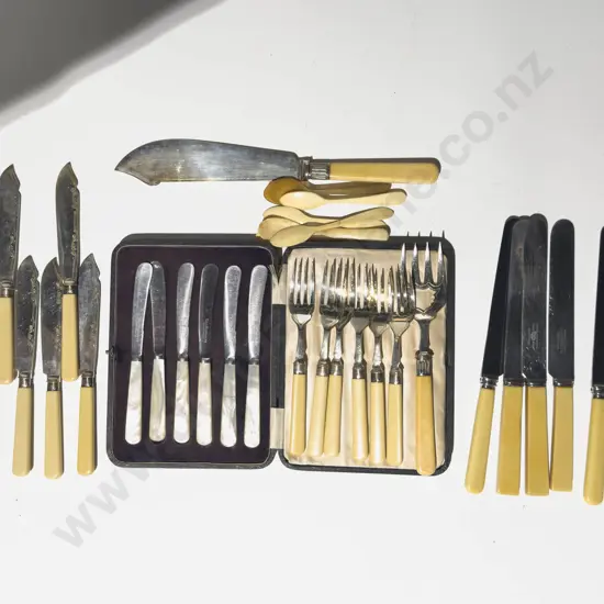 Qty of Assorted Bone Handled Cutlery & Others