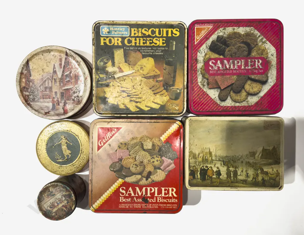 Box Qty of Assorted Vintage Tins Image 1++
