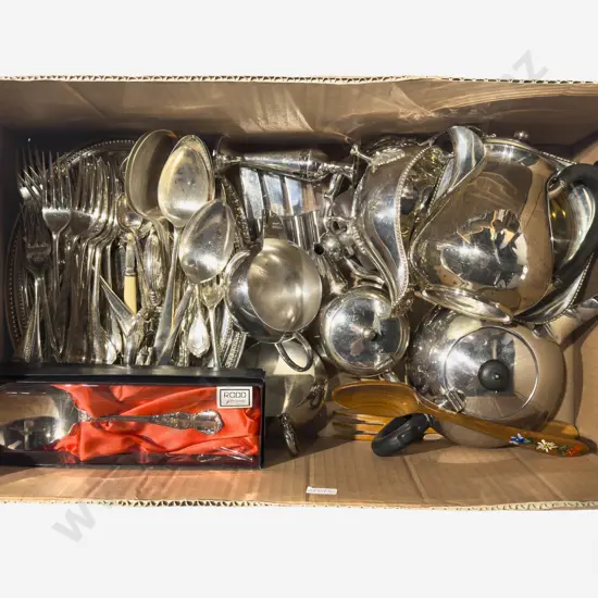 Box Qty of Assorted S/P incl Cutlery