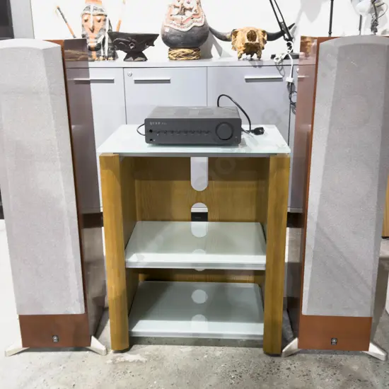 Pair of Yamaha Speakers with Associated AMP and Entertainment Table