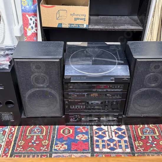 Hitachi Hi-Fi Stereo Set Including Turn Table