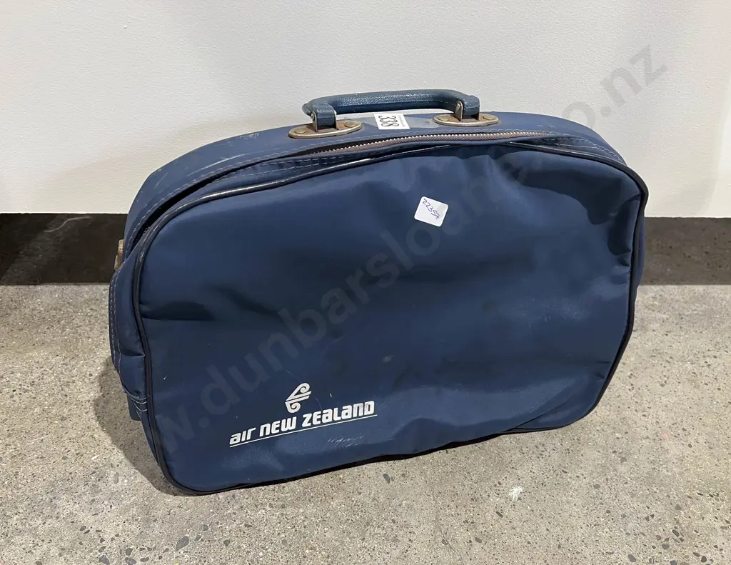 Vintage Air New Zealand Travel Bag Image 1++