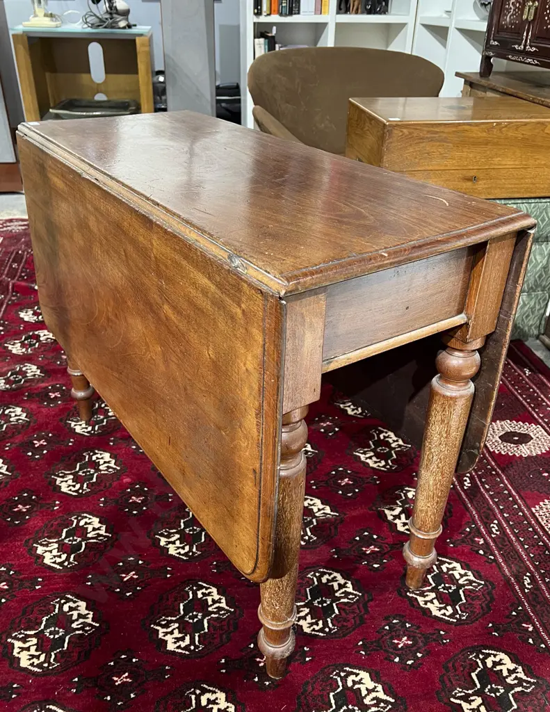 Victorian Mahogany Pembroke Dining Table Image 1++