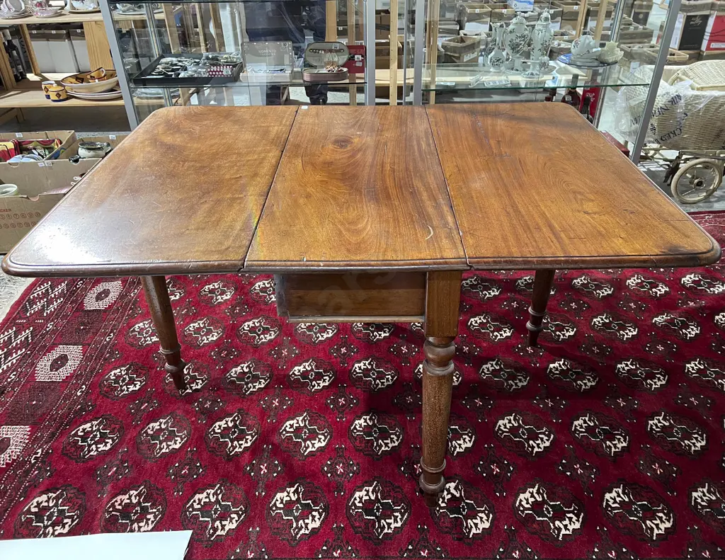 Victorian Mahogany Pembroke Dining Table Image 1++