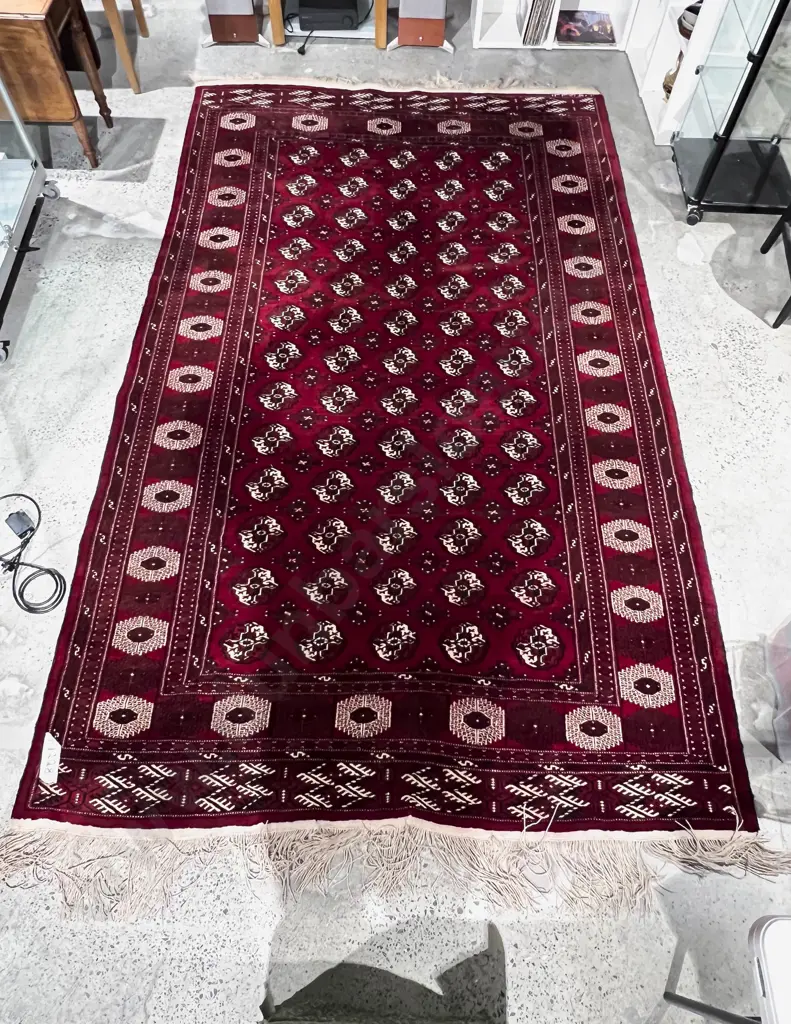 Large Persian Floor Rug on Red Ground Image 1++