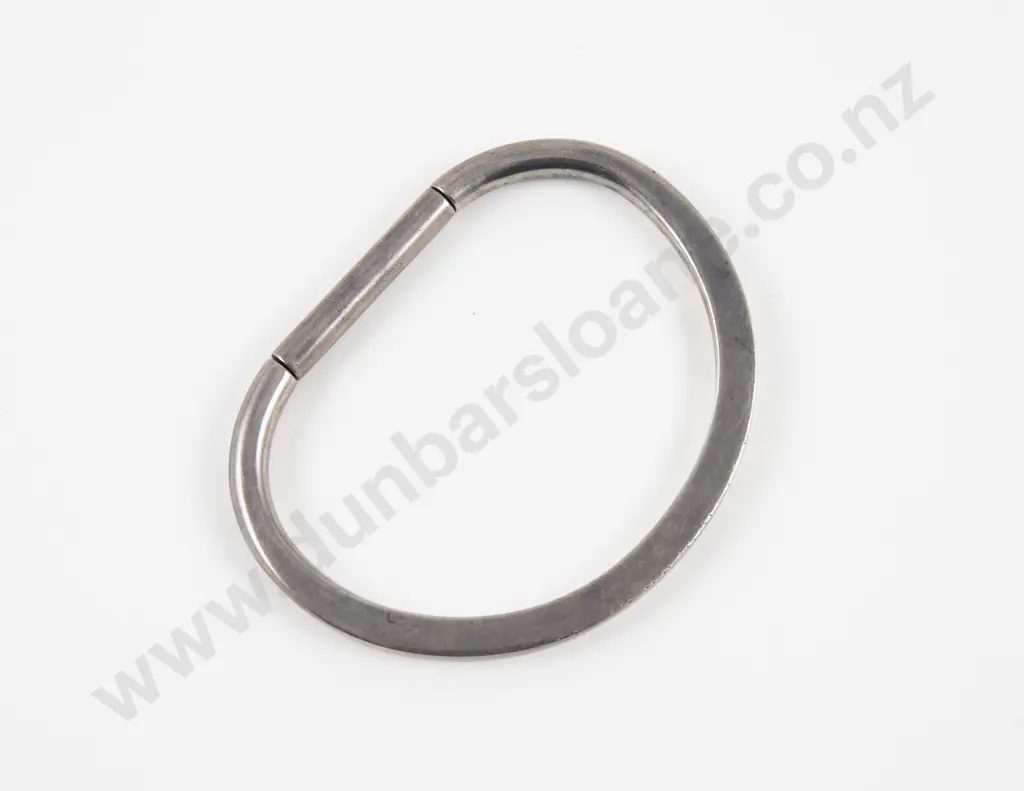NZ Jeweller Kobi Bosshard .925 Silver Modernist Design Bangle Image 1++