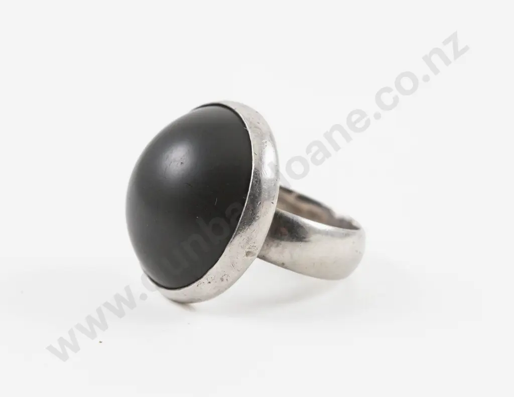 NZ Jeweller Warwick Freeman Single Stone Argillite Dome Ring Image 1++