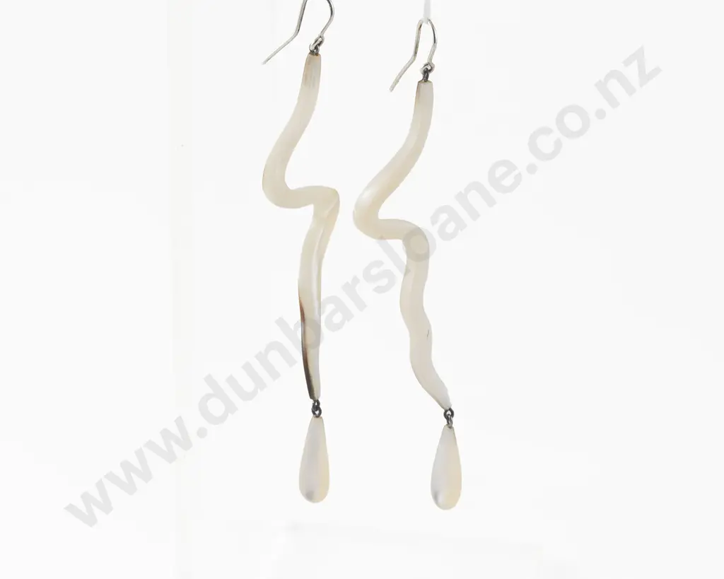 NZ Jeweller Warwick Freeman S/S and MOP Pendant Drop Earrings Image 1++