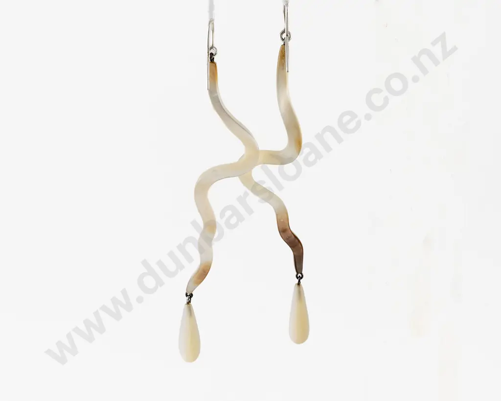 NZ Jeweller Warwick Freeman S/S and MOP Pendant Drop Earrings Image 1++