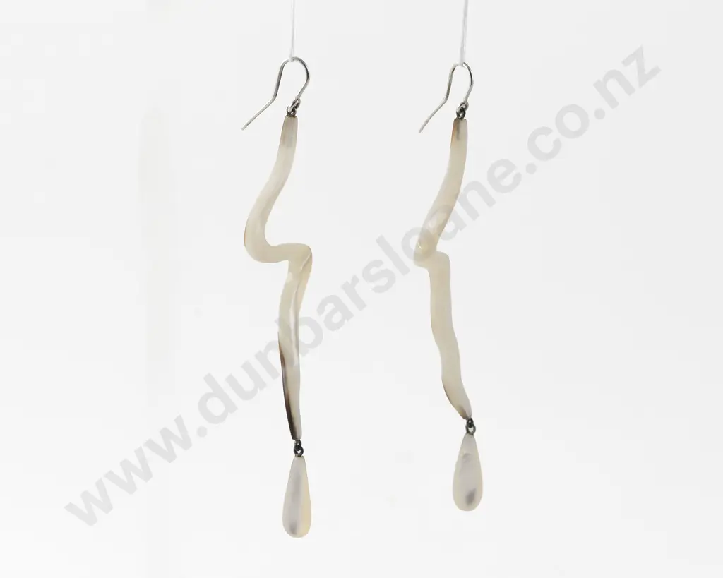 NZ Jeweller Warwick Freeman S/S and MOP Pendant Drop Earrings Image 1++