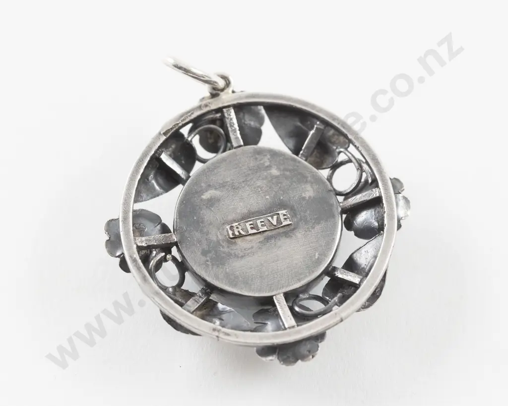 NZ Jeweller Elsie Reeve (1885-1927) S/S and Enamel Pendant Image 1++