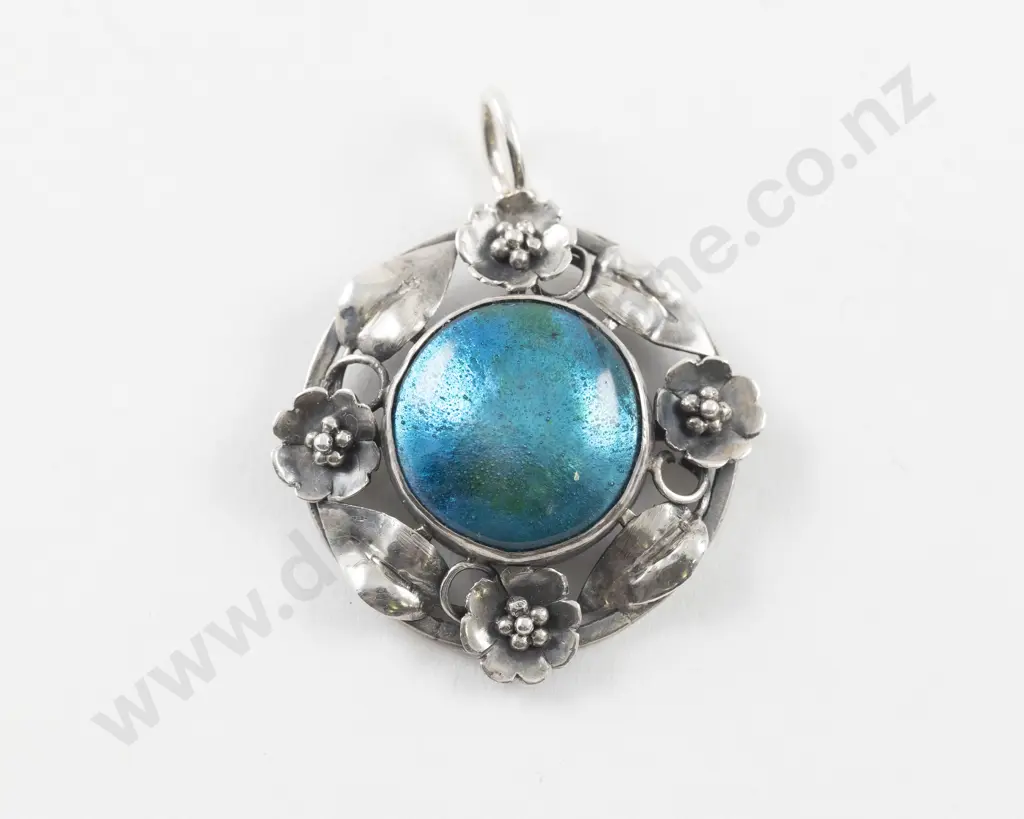 NZ Jeweller Elsie Reeve (1885-1927) S/S and Enamel Pendant Image 1++