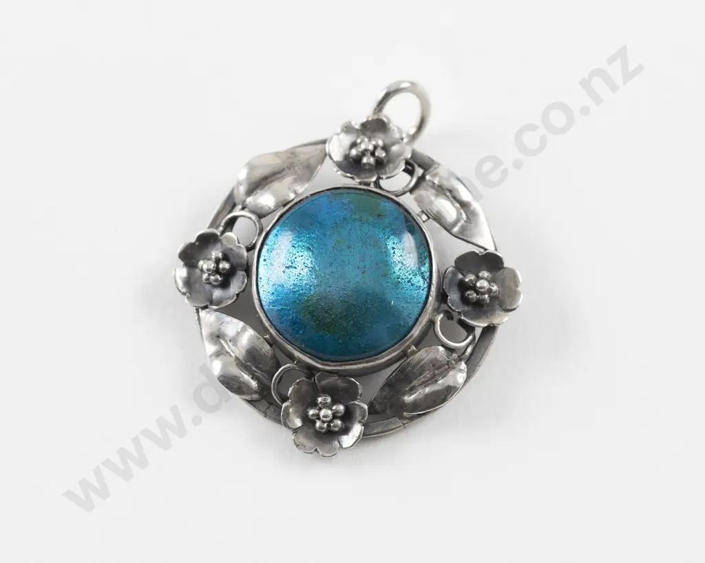 NZ Jeweller Elsie Reeve (1885-1927) S/S and Enamel Pendant Image 1++