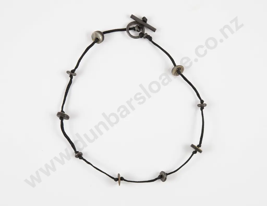 NZ Jeweller Martyn Milligan Paua Shell Disc Necklace Image 1++